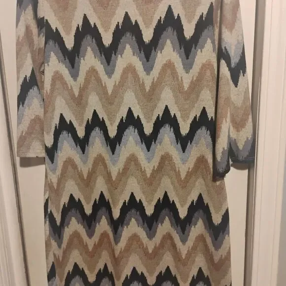 Tacera Black and Tan Sheath Dress 3/4 Sleeve Crew Neck - Picture 8 of 13